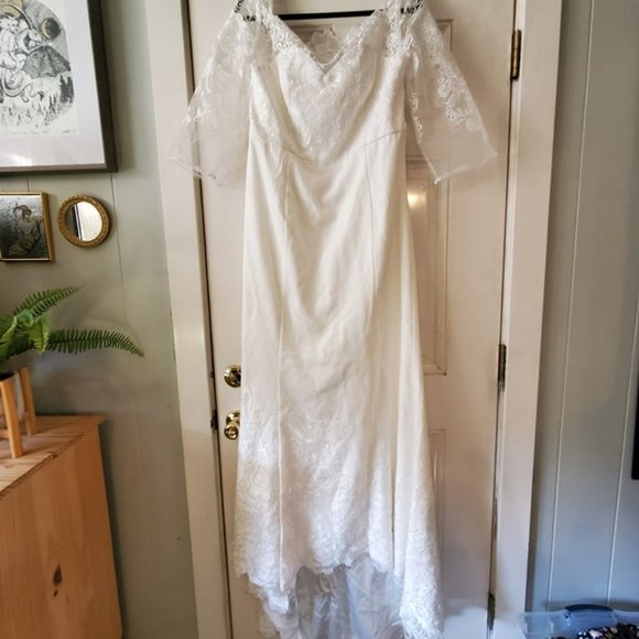 Chi Chi London Pure Elegance Embroidered Mermaid Wedding Dress - Picture 10 of 15